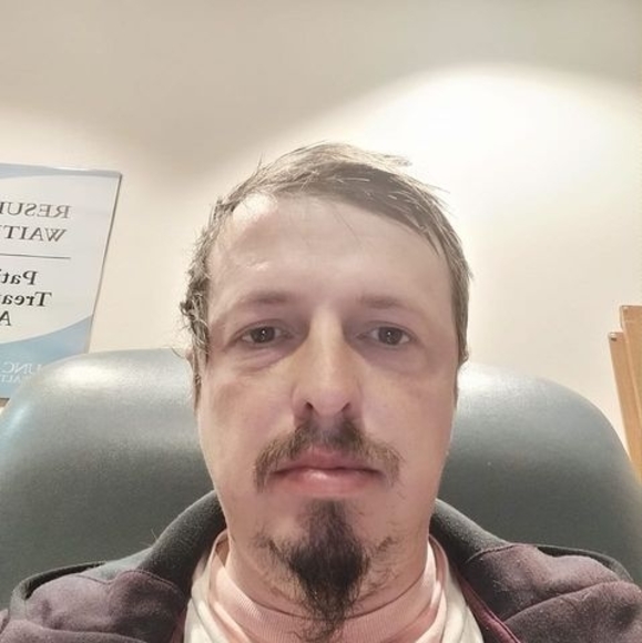 Meet your Posher, Chris - Picture 1 of 1